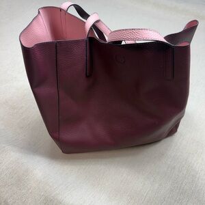 Large Chic Wine Tote Bag with magnetic closure